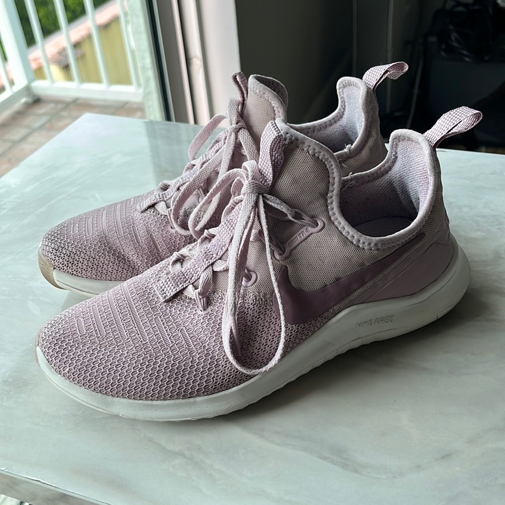 Women’s Nike trainers